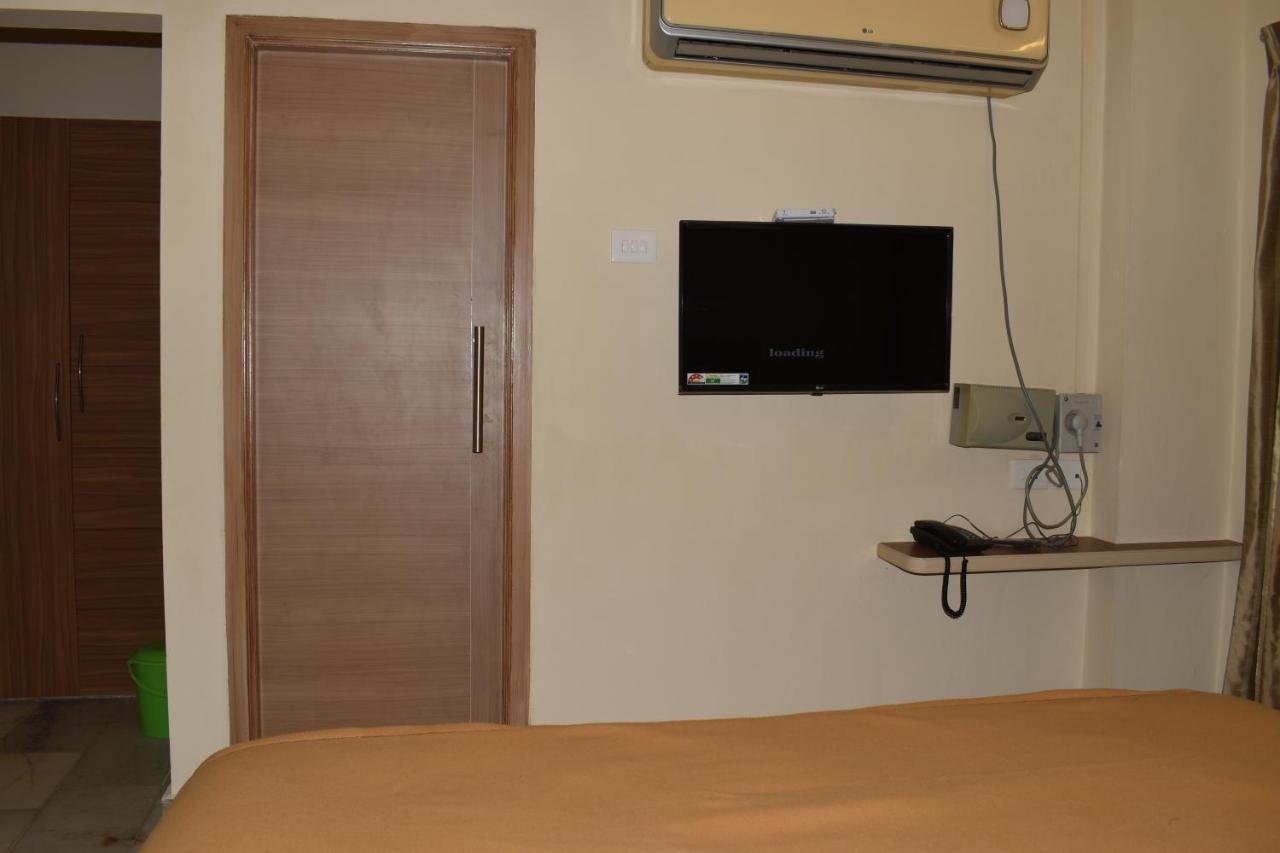 Hotel Vps Grand Palni Bagian luar foto